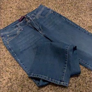 Gloria Vanderbilt Women’s bootcut jeans Size 10